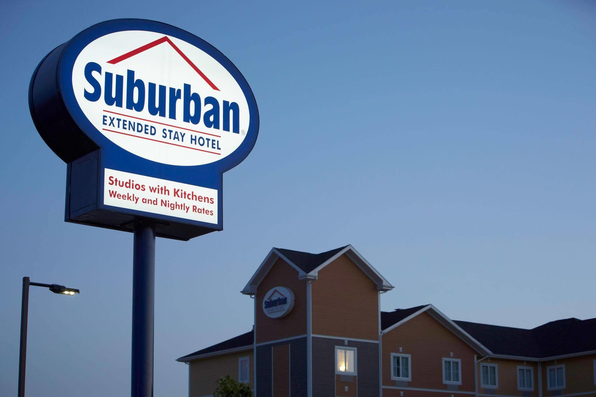 Quality Inn & Suites Estevan Exteriör bild